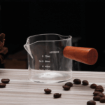 ⁦كوب معياري بمقبض خشبي 120مل⁩ - الصورة ⁦3⁩
